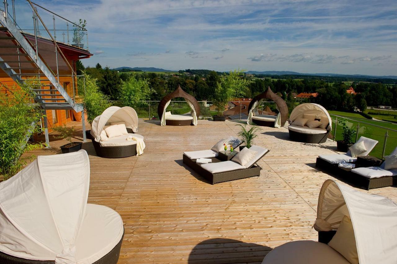 Hotel Winzer Wellness & Kuscheln Sankt Georgen im Attergau Exteriör bild